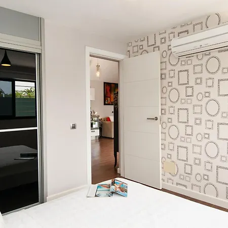 Central Bungalow With Communal Pool In Maspalomas Hotel