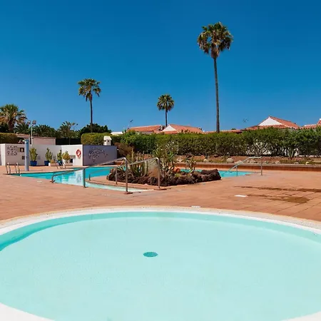 Central Bungalow With Communal Pool In Maspalomas Hotel