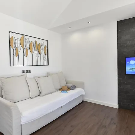 Central Bungalow With Communal Pool In Maspalomas 4*