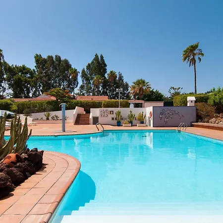 Central Bungalow With Communal Pool In Maspalomas Hotel