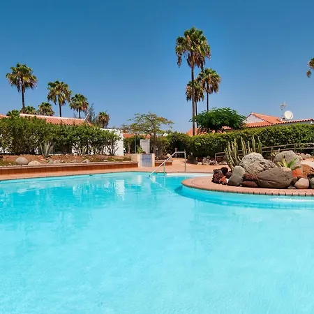 Hotel Central Bungalow With Communal Pool In Maspalomas 4*