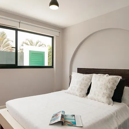 Central Bungalow With Communal Pool In Maspalomas Hotel