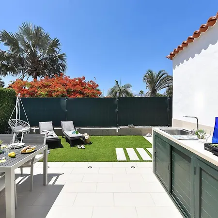 Hotel Central Bungalow With Communal Pool In Maspalomas